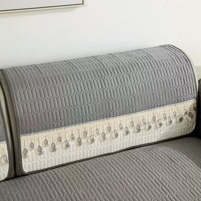 Cubre Sofá Acolchado con Bordado de Plumas